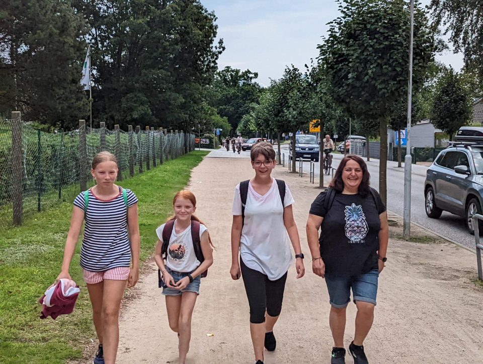 K1600_Nella, Johanna, Jasmin, Sevim