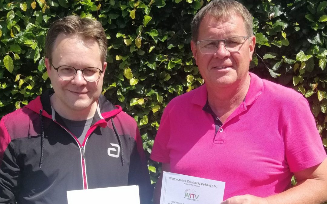 Bronzene Spielernadel für Frank Winkler (TTC Simonswerk Rheda)