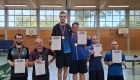 Erwachsenen D Doppel (v.l.n.r.): Tim Niggemann (VfB Fichte), Marco Schütte (CVJM Heepen), Jeremias Rensing, Alexander Szymanski (beide BTG), Benedict Böcker (TPSV), Linus Faist (BTG)