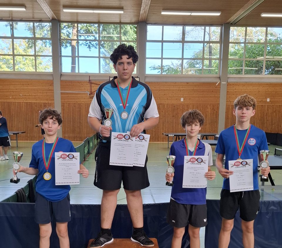 Jugend 19 Einzel (v.l.n.r.): Juris Hindahl, Anil Car, Leander Widera, Tom Geyer (alle TSVE)