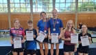 Mädchen 19 Doppel (v.l.n.r.): Dunja Philipp (Gadderbaumer TV), Sophia Middendorf (SV Brackwede), Carlotta Meyer-Sortino, Luise Flöthmann (beide TSVE), Isabella Joneleit, Josefine Kummer (beide VfL Oldentrup)